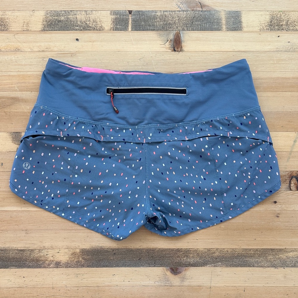 LULULEMON Women’s Lined Short, Size 4 - Picture 2 of 4